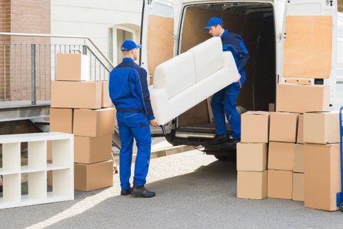 Screen-reader compatible content structure for a removals website
