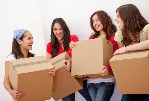 Student moving assistance with furniture and boxes in Richmond upon Thames